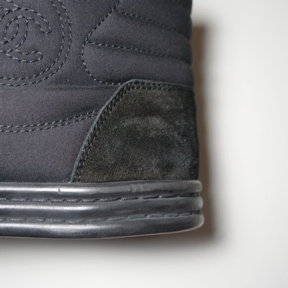 Chanel Toile Suede Calfskin Hi-Top Double Zip Sneakers Made In Italy, Size 11 - Picture 9 of 15